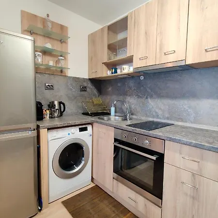 Апартамент Cozy Near The Historical Heart Of By Flat Mаnager