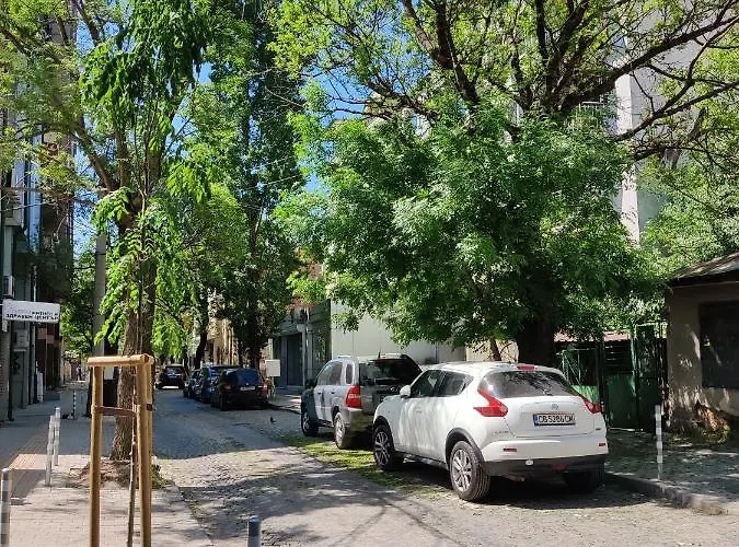 Cozy Near The Historical Heart Of By Flat Mаnager