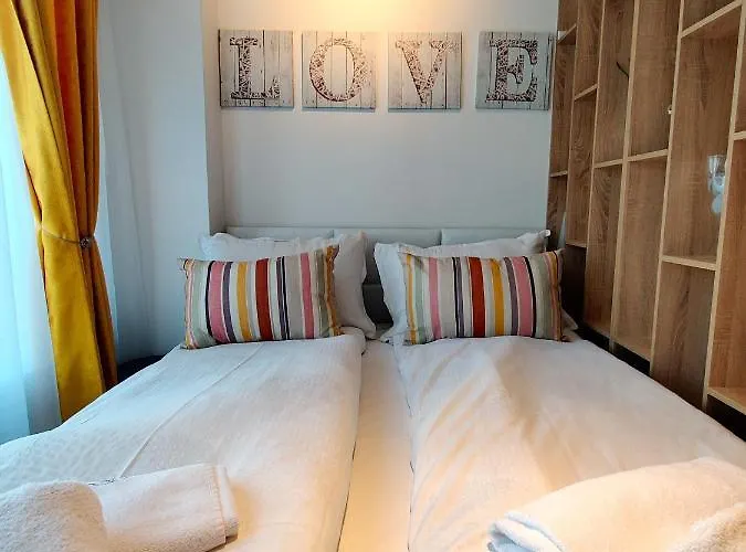 Cozy Near The Historical Heart Of By Flat Mаnager Апартамент *